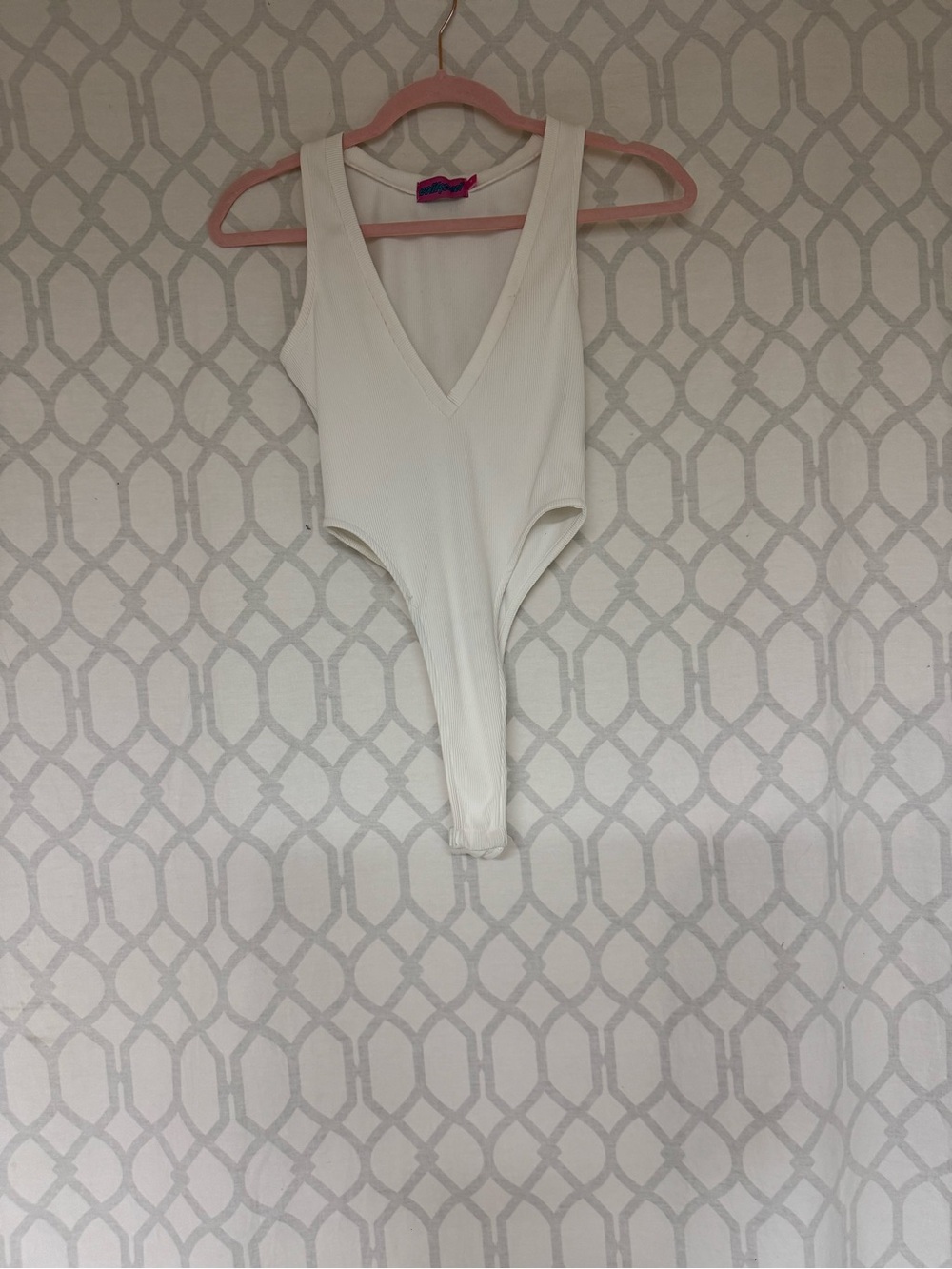 Edikted White Ribbed V-Neck high cut  Bodysuit - Picture 5 of 5